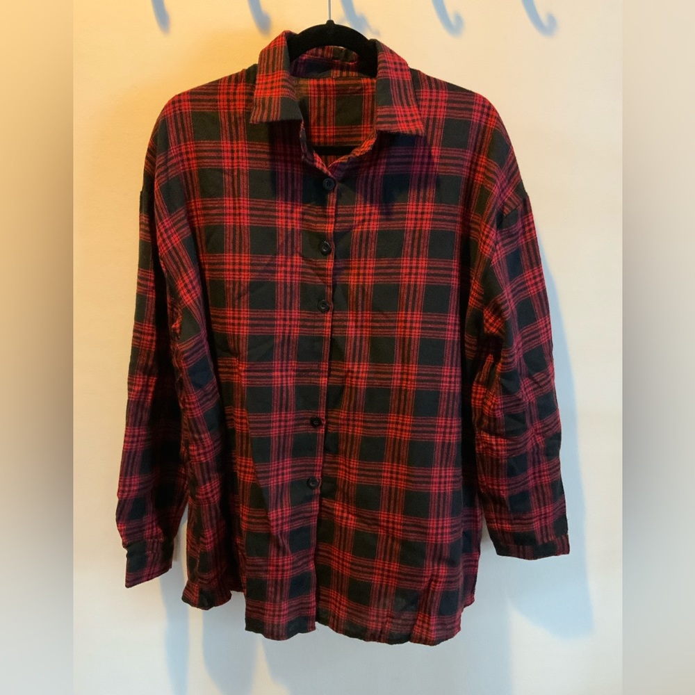 XL red/black plaid shirt